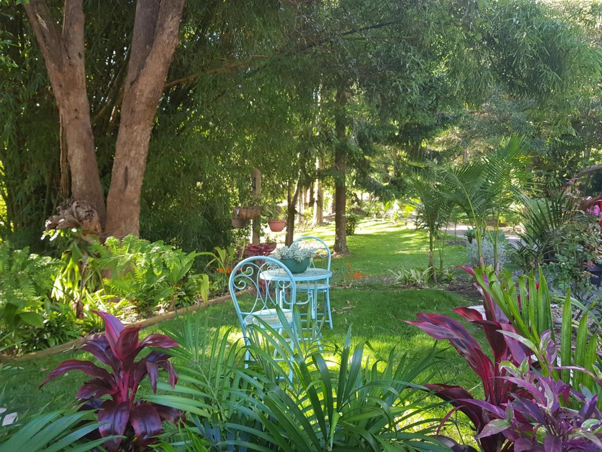 Mapleton Peaceful Provence Bnb Екстериор снимка