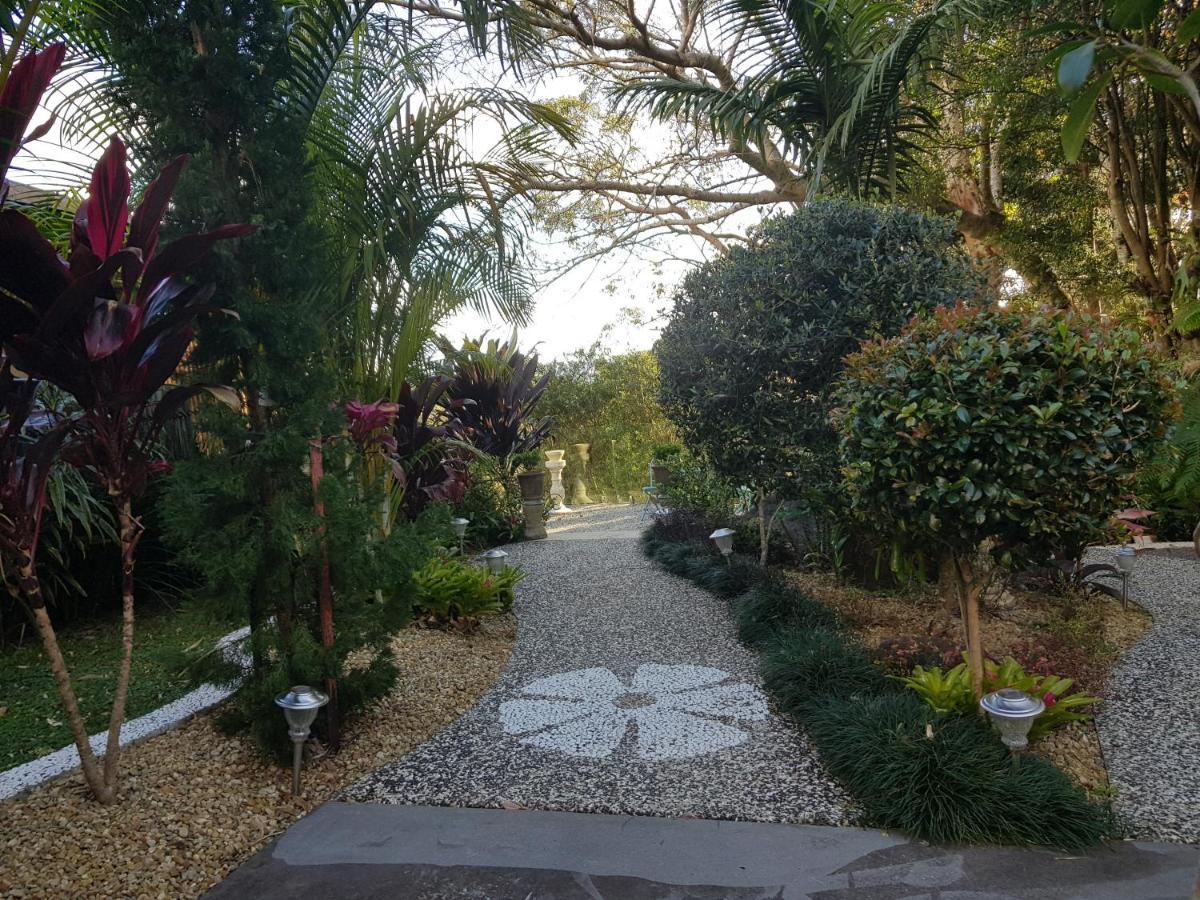 Mapleton Peaceful Provence Bnb Екстериор снимка