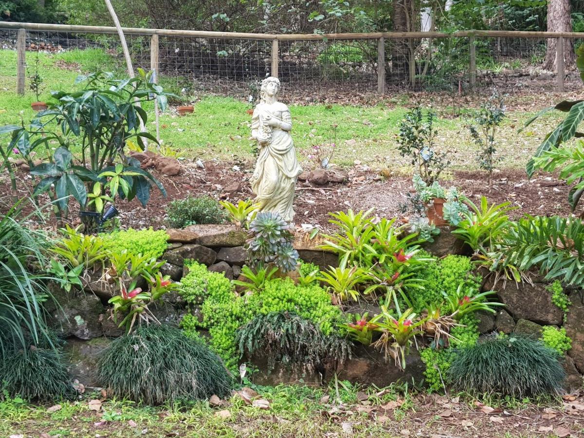 Mapleton Peaceful Provence Bnb Екстериор снимка