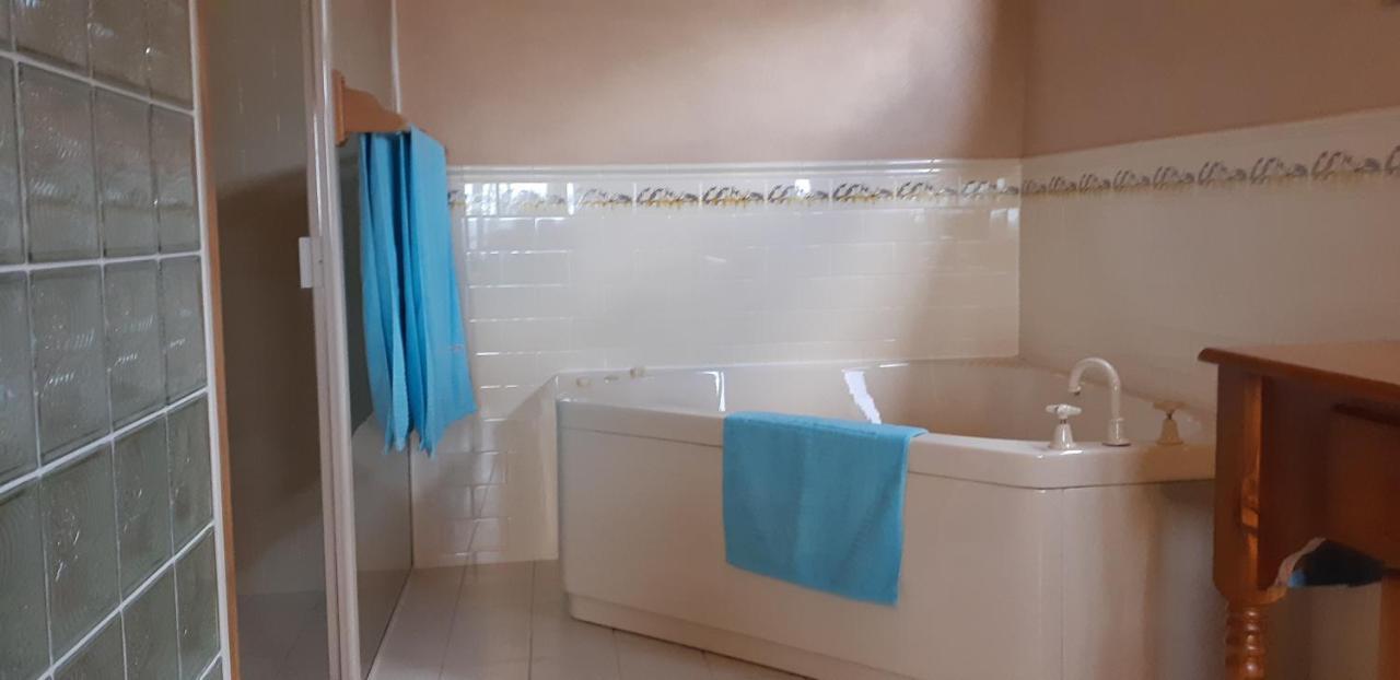 Mapleton Peaceful Provence Bnb Екстериор снимка